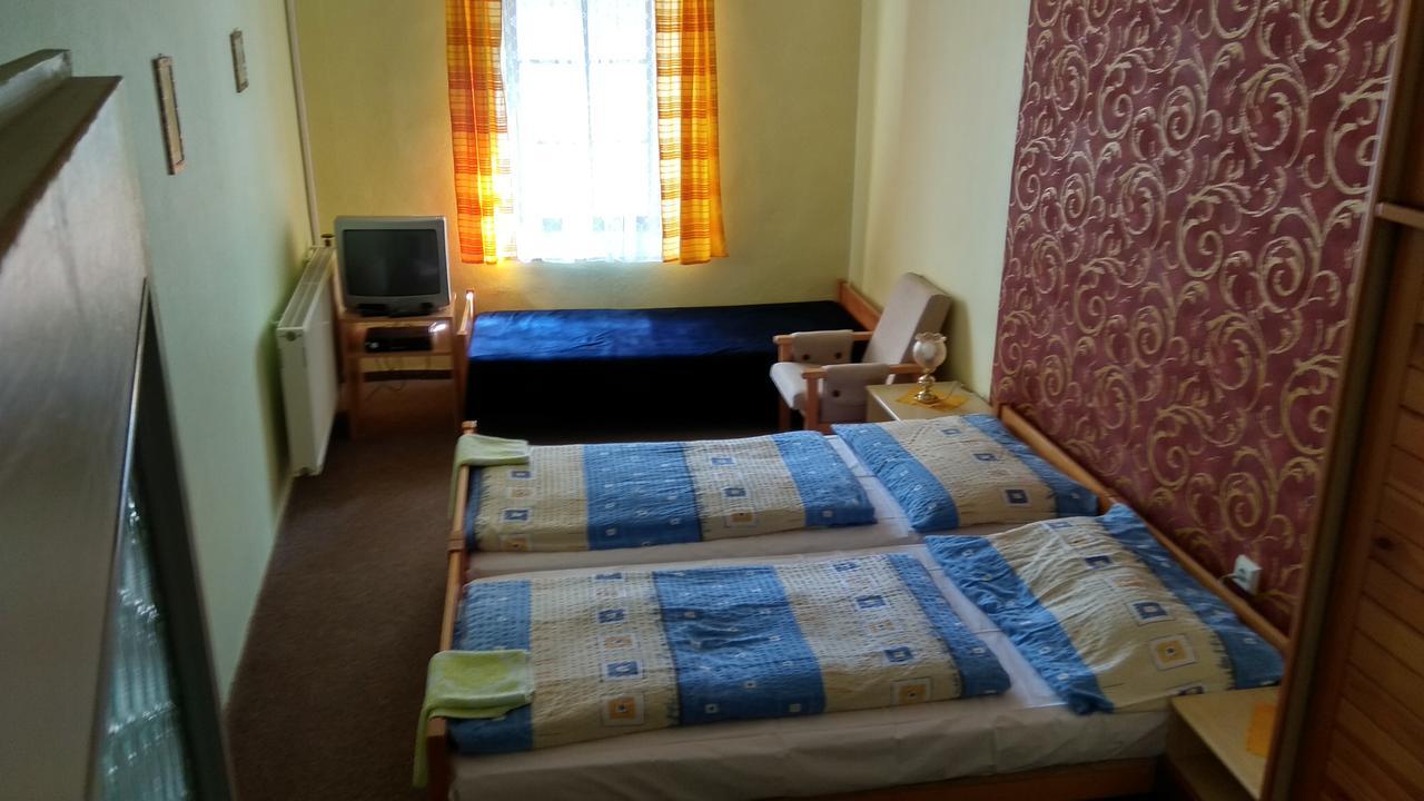 Hotel U Broucka Nové Město nad Metují エクステリア 写真