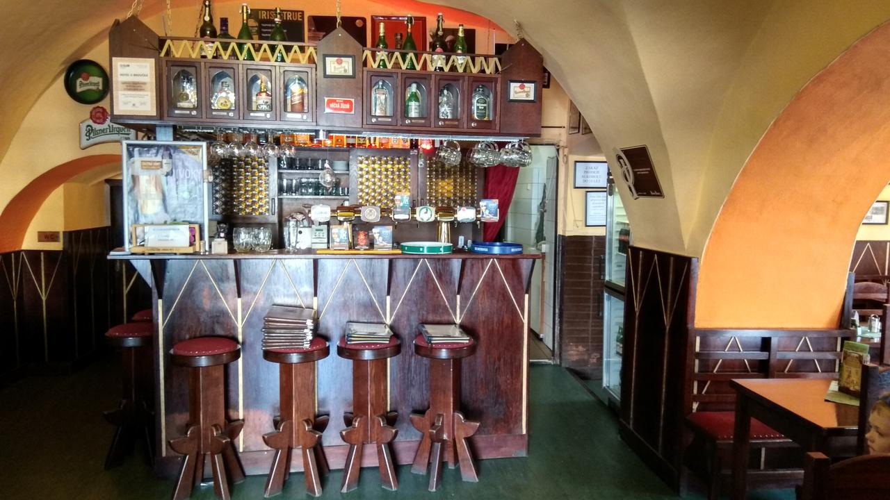 Hotel U Broucka Nové Město nad Metují エクステリア 写真