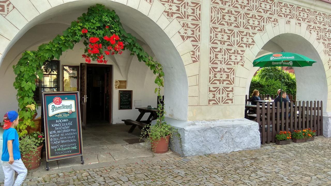 Hotel U Broucka Nové Město nad Metují エクステリア 写真